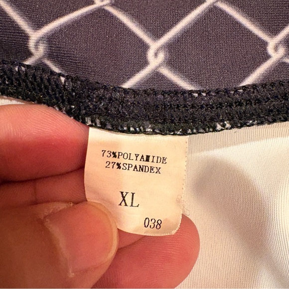 Vegas Golden Knights Leggings Womens XL Hockey Fan Gear Sportswear Tights NHL - Picture 4 of 9